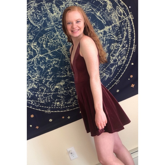 Meet your Posher, Lindsay - Picture 2 of 6